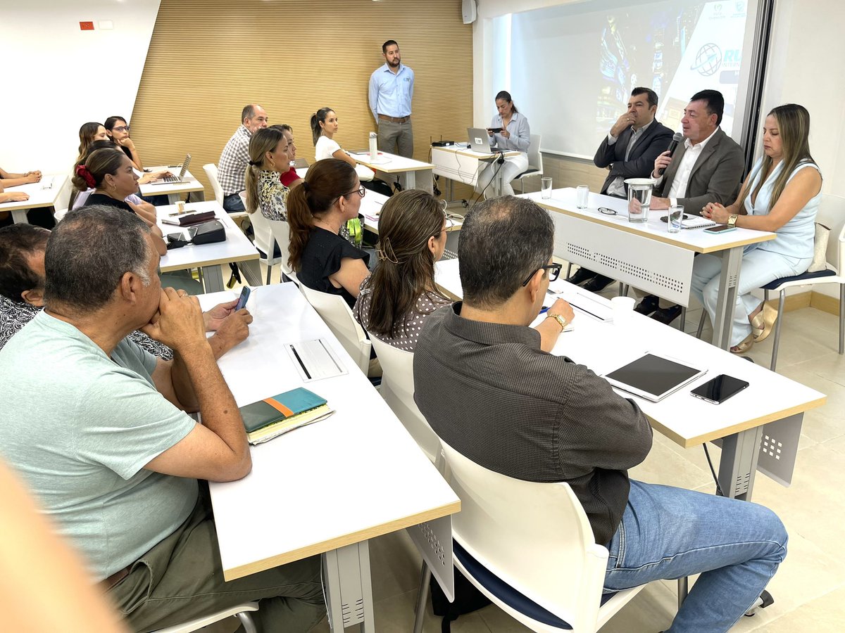 camarabuga's tweet photo. RUTA DE INTERNACIONALIZACION | Registramos el inicio del programa ruta de internacionalización, el cual realizamos en alianza con la Gobernacion del Valle y Telepacífico.

El programa de la #CCBuga qué lleva los negocios a los mercados del mundo 

@GobValle @TelepacificoTV https://t.co/wvvHHuYagE