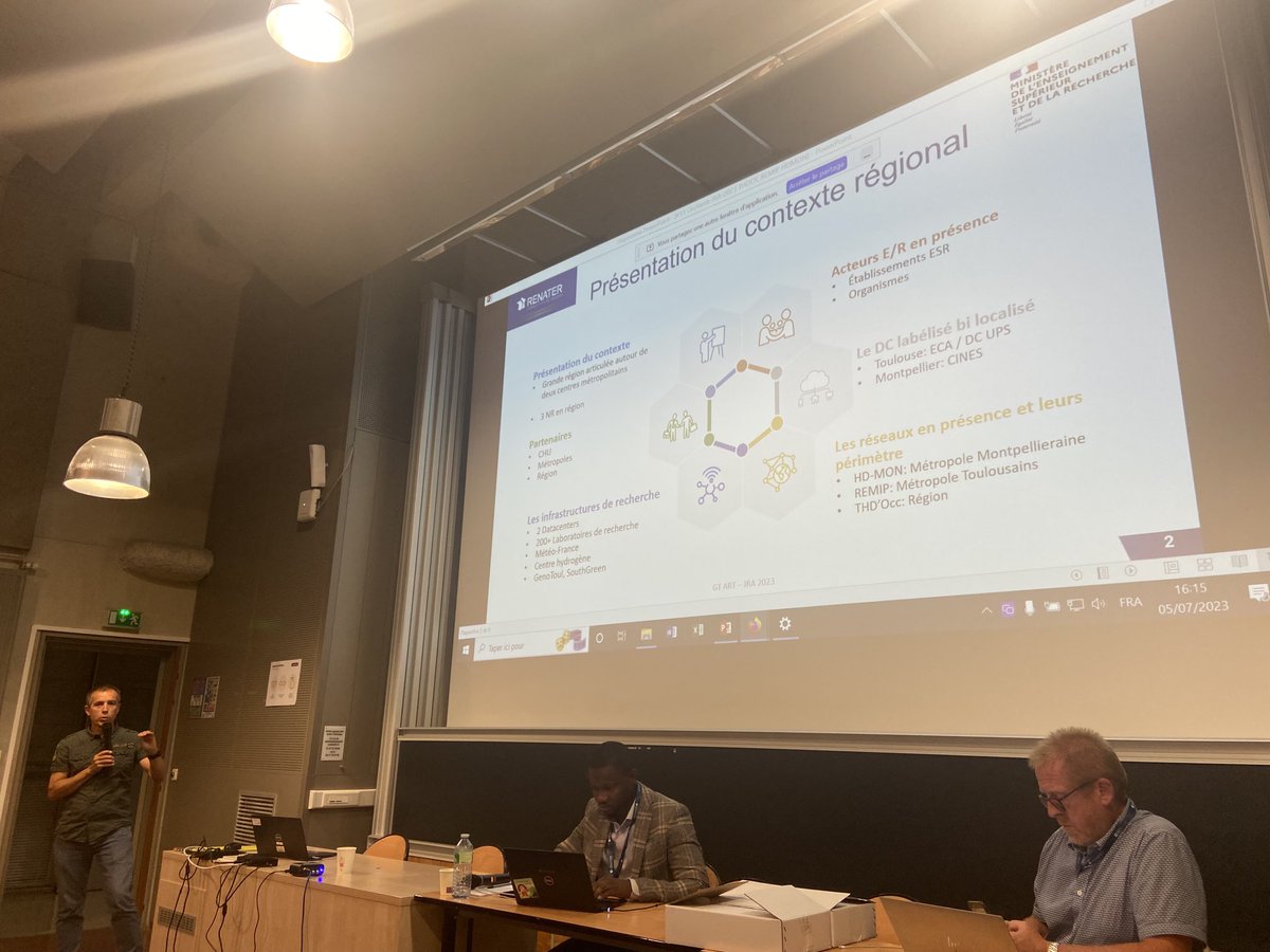 Présentation du réseau d’accès de la région Occitanie par ⁦<a href="/HerveLuga/">Hervé Luga</a>⁩ à la #JRA2023 ⁦<a href="/RENATER/">RENATER</a>⁩ ⁦<a href="/sup_recherche/">Ministère Enseignement supérieur/Recherche/Espace</a>⁩