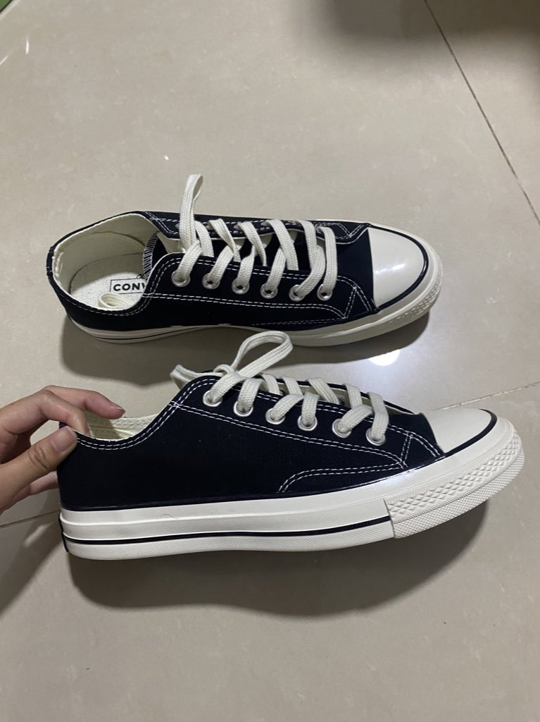 krwylop's tweet photo. ส่งต่อconverse size 39-40 750รส ใหม่มากกๆใส่ไปครั้งเดียว ทักdmมาขอพต. ได้ค้าบบ💖#ส่งต่อconverse #converseth
#ส่งต่อรองเท้ามือสอง #ส่งต่อรองเท้าผ้าใบ https://t.co/T3GuNCB7zh