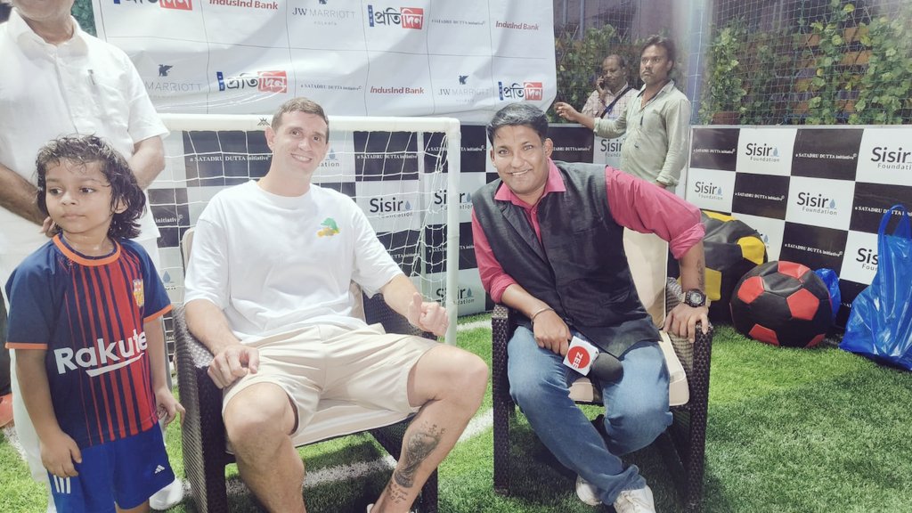 Arkodeepto Mukherjee tweet media