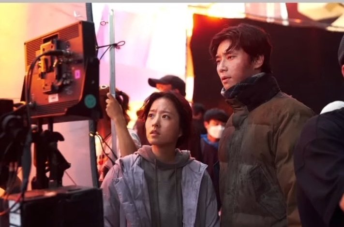 PSJUniverse_'s tweet photo. Soon 
#ConcreteUtopia
#ParkSeoJoon #ParkBoYoung #LeeByungHun
Awesome ent IG Story https://t.co/psUV4A9Auw