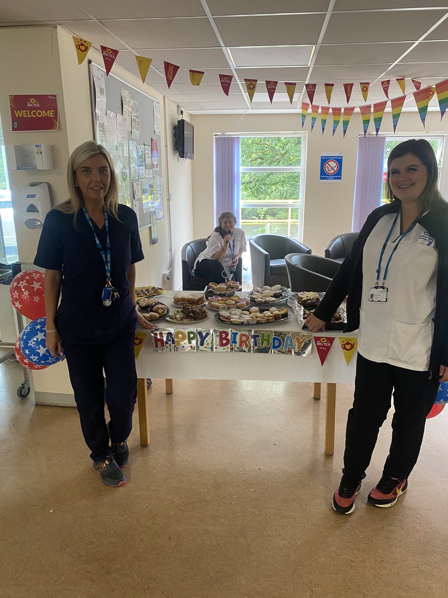 LauraTomkins_bridge tweet media