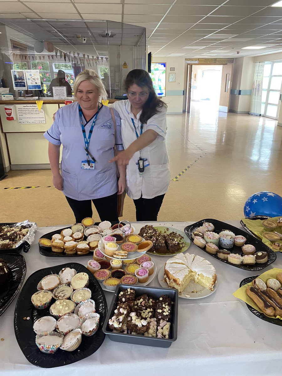 LauraTomkins_bridge tweet media