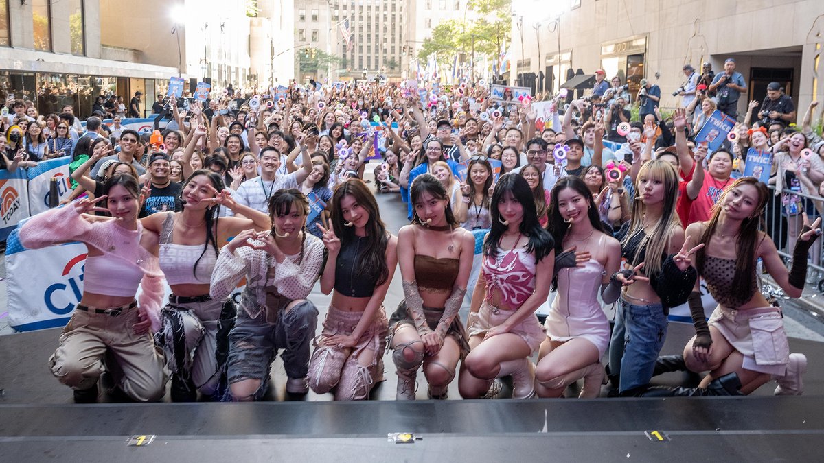 BEST GIRLS IN THE WHOLE WORLD 🥺 <a href="/JYPETWICE/">TWICE</a>