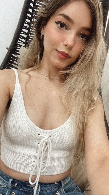 Hiii😚 https://t.co/1dL3jERE6q<a href="/tag/mondaymorning"class="tags"><span>#mondaymorning</span></a><a href="/tag/mondaymood"class="tags"><span>#mondaymood</span></a>