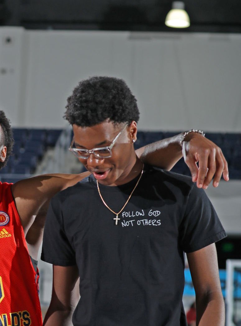 TheDunkCentral's tweet photo. Scouts from the Lakers, Heat, Magic, Cavaliers, Mavericks, Knicks, Suns, Hawks and other teams all made it a ‘priority’ to scout Bryce James on Day 1 of Peach Jam, per @YahooSports https://t.co/VLmGVxLfiK