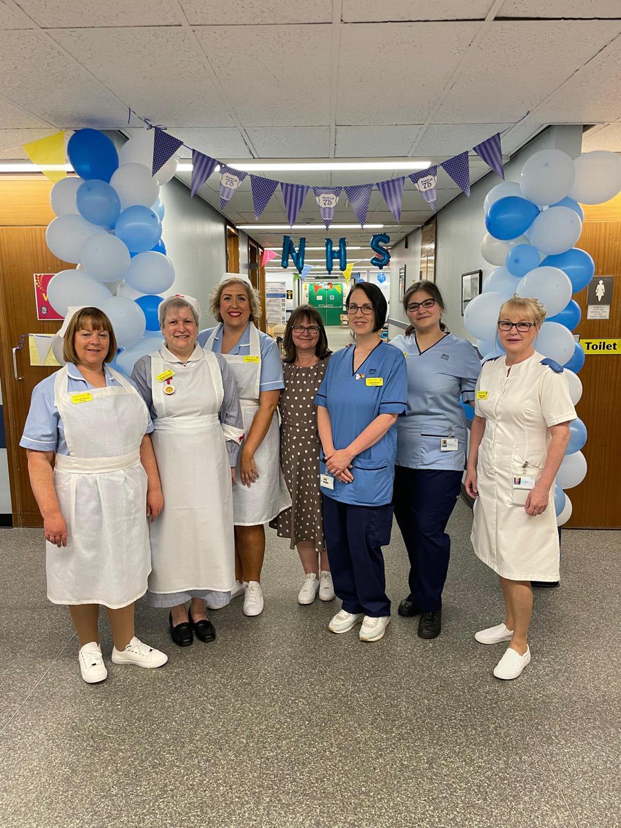 Fantastic effort at the vintage tea party to celebrate #NHSScot75 by everyone in the OPD at GRI. What an amazing team. Delighted to work with them all.