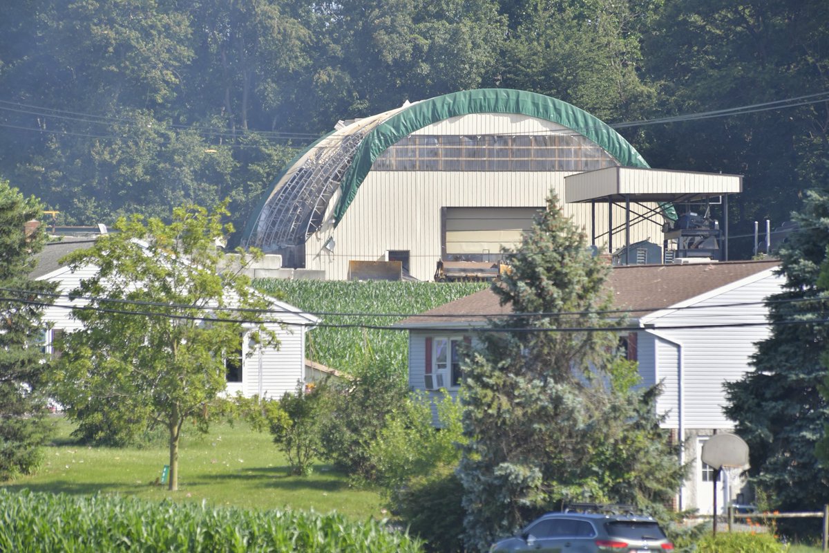SuzetteLNP's tweet photo. Officials are on the scene of an explosion on N. Colebrook Rd in Rapho Twp. The township building blew up at 6:00am. Everyone was evacuated and there were no injures. Many properties in the area have damage. @LancasterOnline⁩ ⁦@annrejrat⁩ ⁦@JackPanyard⁩ https://t.co/s6FV1KWqSM