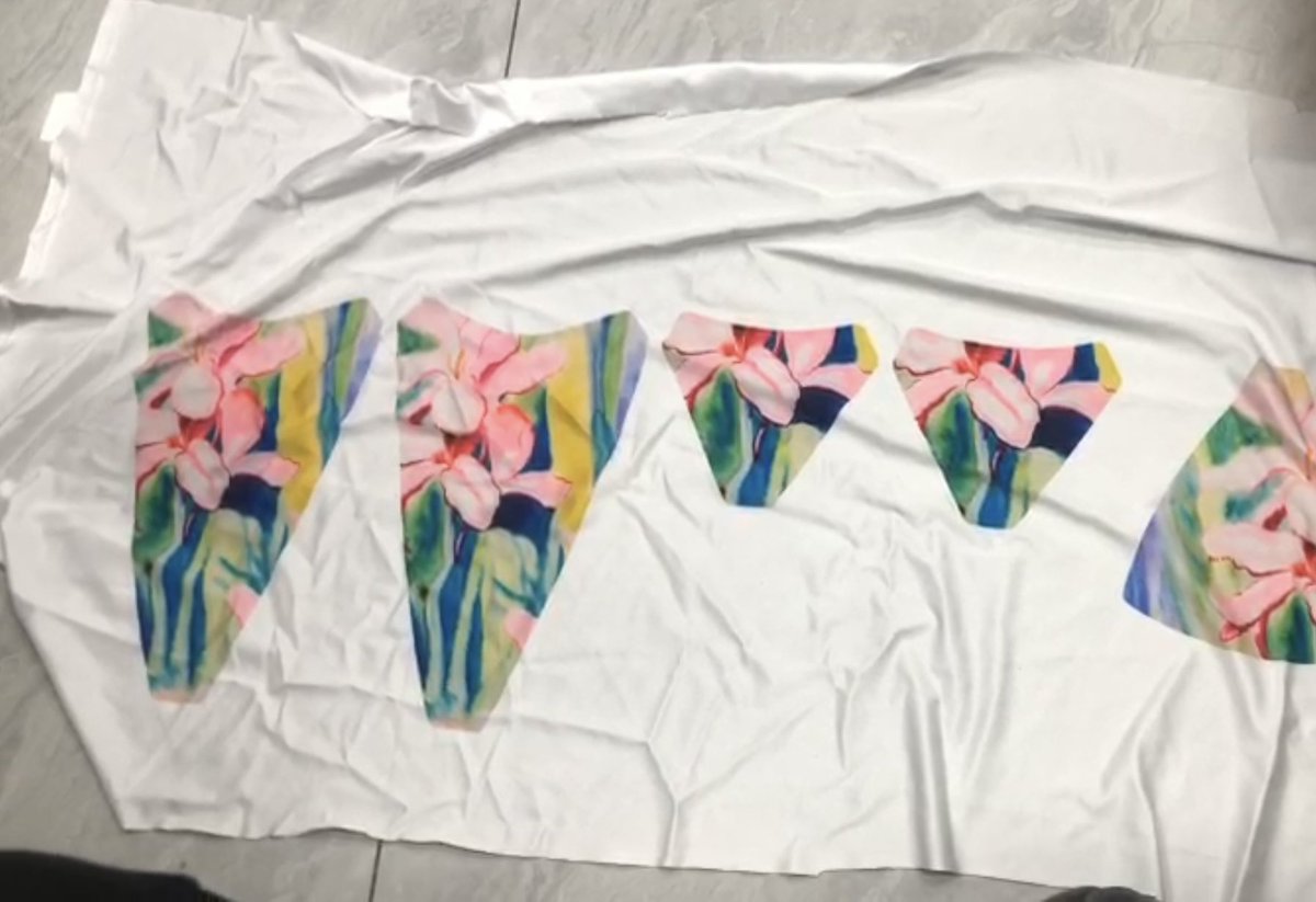 simonaaaab's tweet photo. I make cute swimwear 🤌🏽 https://t.co/1sYHDaQMWi