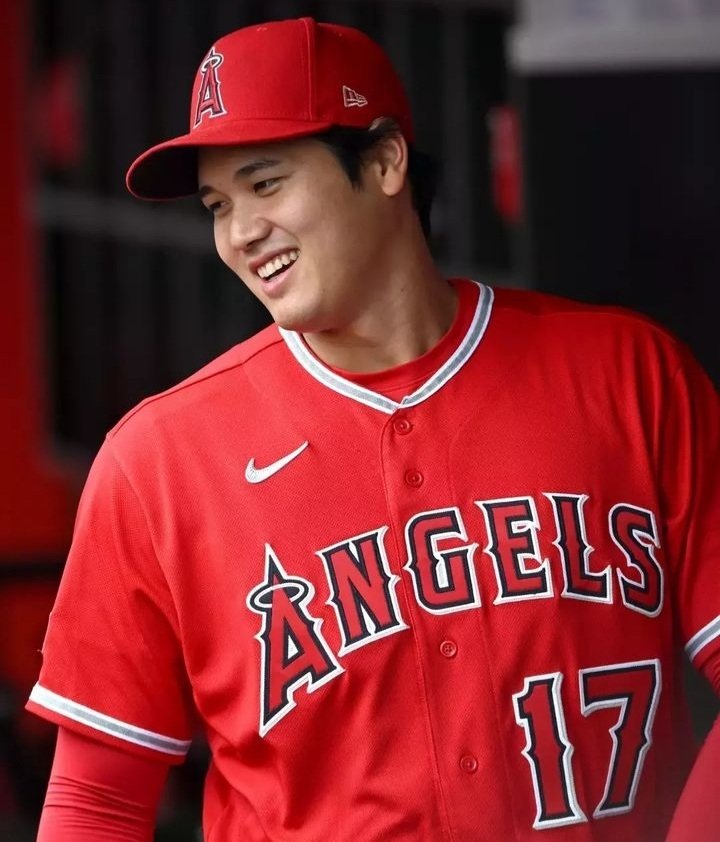 GrandSlamMLB's tweet photo. ✅ Shohei Ohtani dejó el juego del domingo de Los Angels ante los Padres con una ampolla en el dedo medio de la mano de lanzar, y descartó pitchear en el Juego de Estrellas de Grandes Ligas al que fue seleccionado como lanzador y bateador designado.
#ShoheOhtani #Angels https://t.co/KDh8VKdrVU