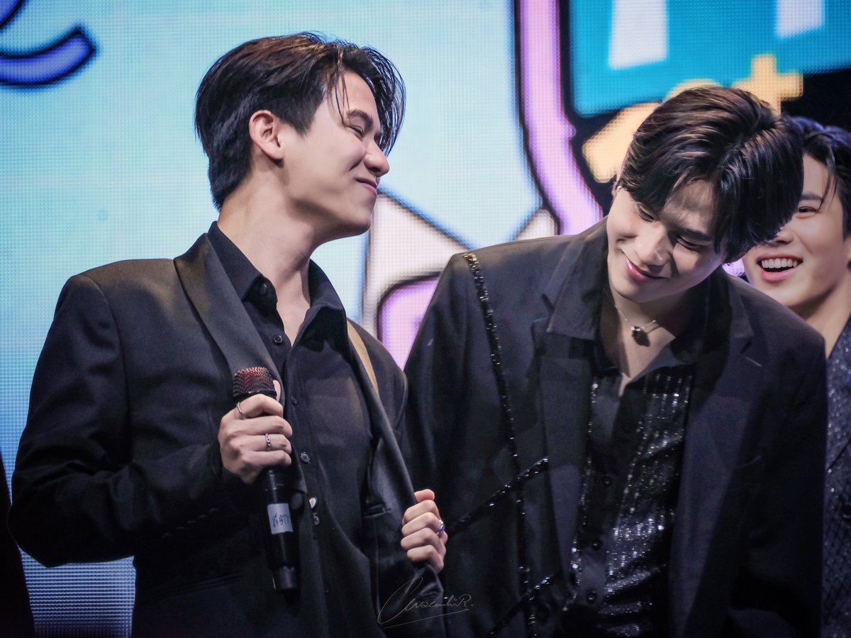 wachi_gamelin's tweet photo. เมนแดนซ์ตัวจริง 🕺🏻

(แล้วคนพี่มองน้องแล้วยิ้มอรุ่มอะไรอ่ะ 😳)

#MSP1stFMinSG
@winny_thanawin @satangktp
#winynny #satangks 
#winnysatang #วินนี่สตางค์ https://t.co/zn6p4xFvfc