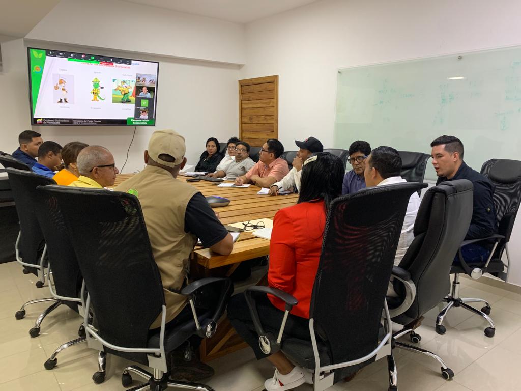 Jesusmendez71's tweet image. Cumpliendo las instrucciones del Ministro @JosueLorcaV participé en el 6to. Gabinete Forestal, una instancia del #Minec y sus entes adscritos con competencia en materia forestal, en esta oportunidad presenté los avances en materia de educación ambiental.

#IndependenciaDeLaPatria