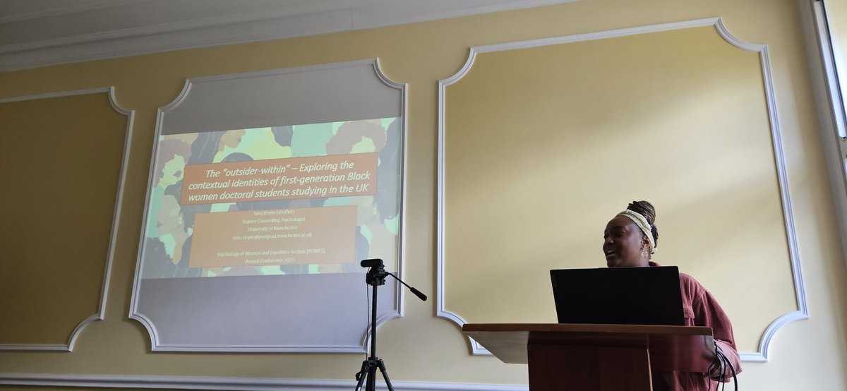 Jana Hoyte <a href="/ResearchinBWDS/">Black CounsPsych Researcher</a> giving a talk on her research into first-gen Black doctoral students at #PoWESconf <a href="/POWES_BPS/">POWES</a>