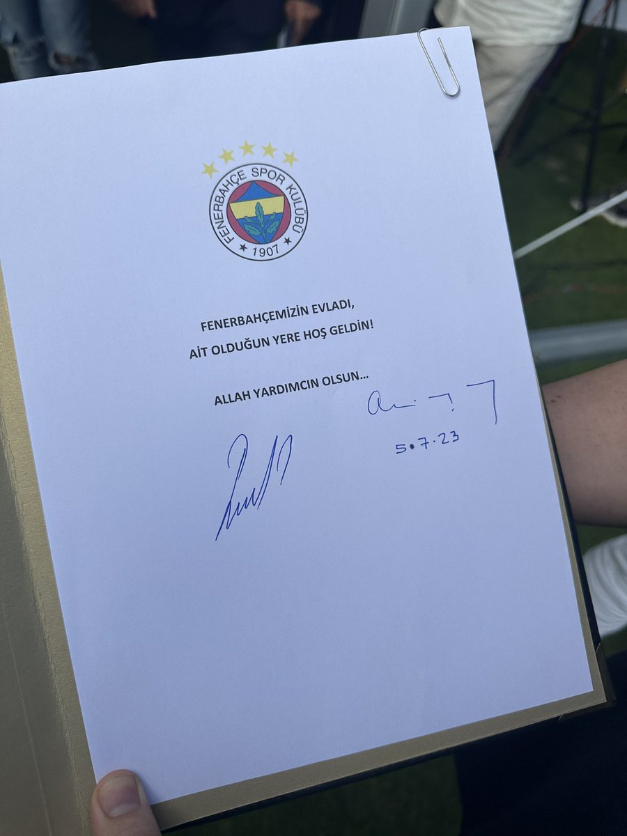 İsmail Kartal’ın imza töreninde Başkan Ali Koç’un anlamlı imzası.