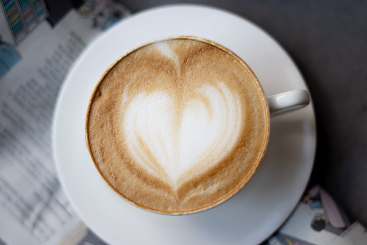 CaffeAronne's tweet photo. Nothing better than a warm cup of coffee on a chilly fall day 🍂 ☕️ https://t.co/YNmao9WWPP