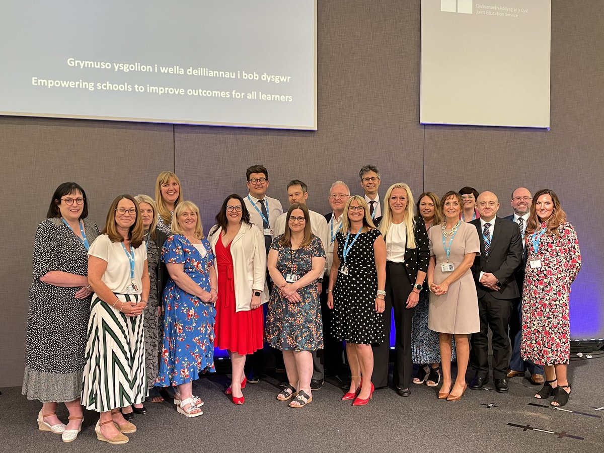 Ar ran y tîm i gyd, diolch o galon i bawb a ddaeth i’n cynhadledd cwricwlwm heddiw! 
#CiGCCD23 #CryfachGydanGilyddCCD 

On behalf of the whole team at CSC, a huge thank you to all who attended our curriculum conference today!
#CSCCfw23
#StrongerTogetherCSC