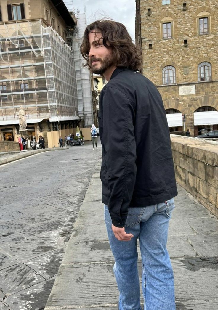 ㅤㅤ
ㅤㅤ🖋️𝄒  Menos  de  duas  semanas  e  já  preciso  cortar  o  cabelo  e  a  barba novamente. (Talvez  tenha  passado  uns  meses  ? 
ㅤㅤ