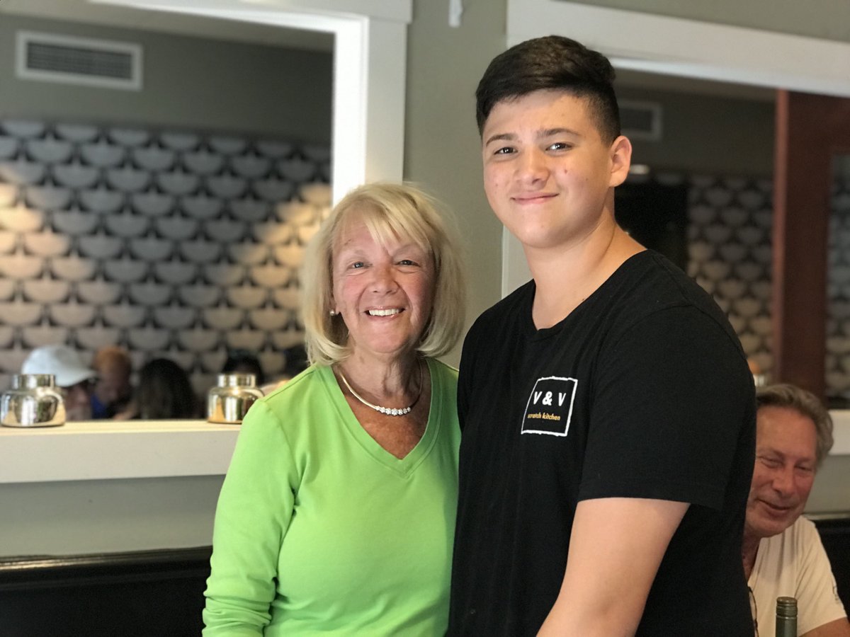 DocH166's tweet image. Recently had dinner at V&amp;amp;V Scratch Kitchen , Finleyville fabulous !!! You need to go if you haven’t !! Great family best chef ever !! This is the handsome Vince one of the V’s 👏⭐️⭐️⭐️⭐️❤️