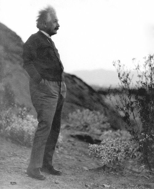 PhysInHistory's tweet photo. Albert Einstein contemplating the Colorado desert expanse, January 1931. https://t.co/z5R4IeGxym