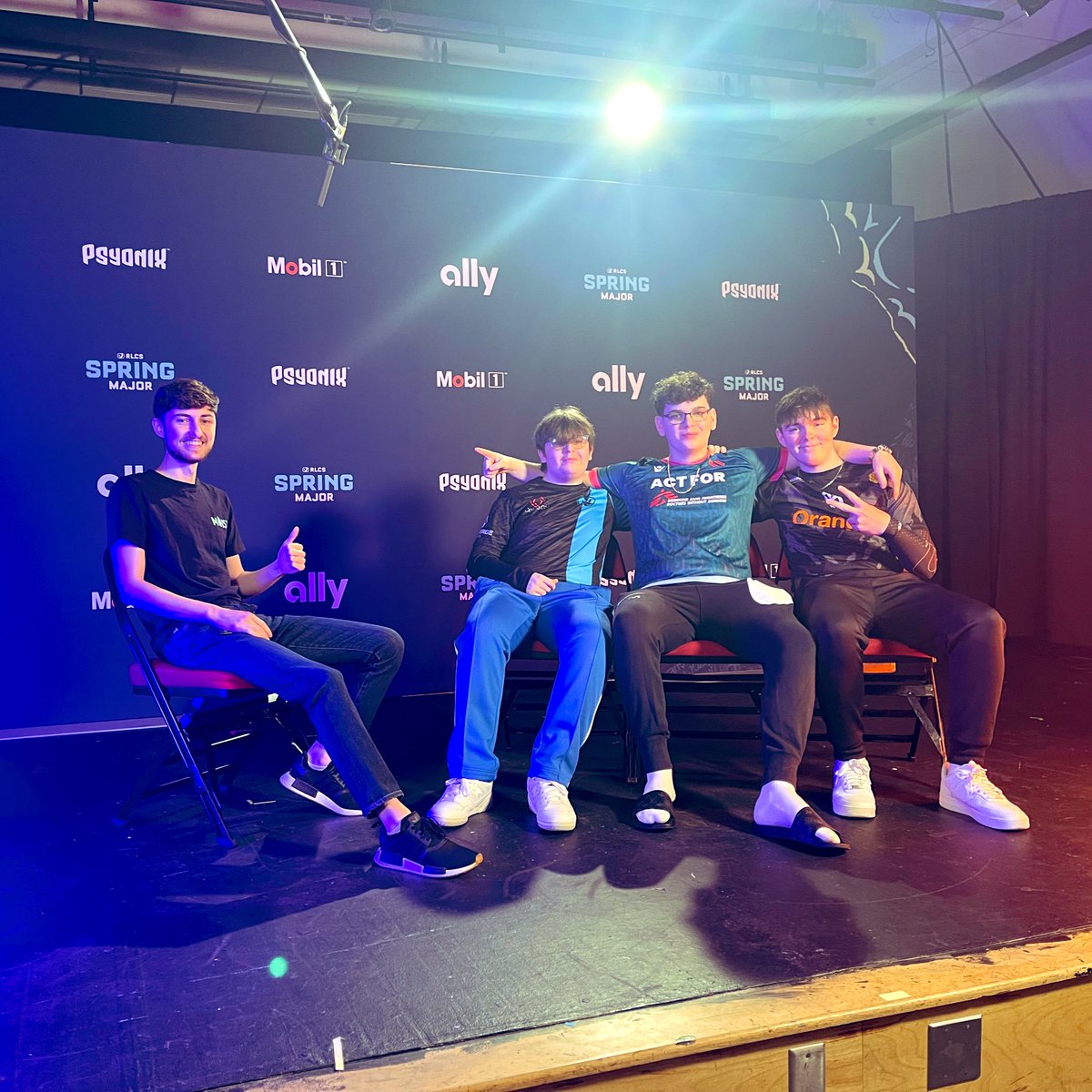 RLEsports tweet picture
