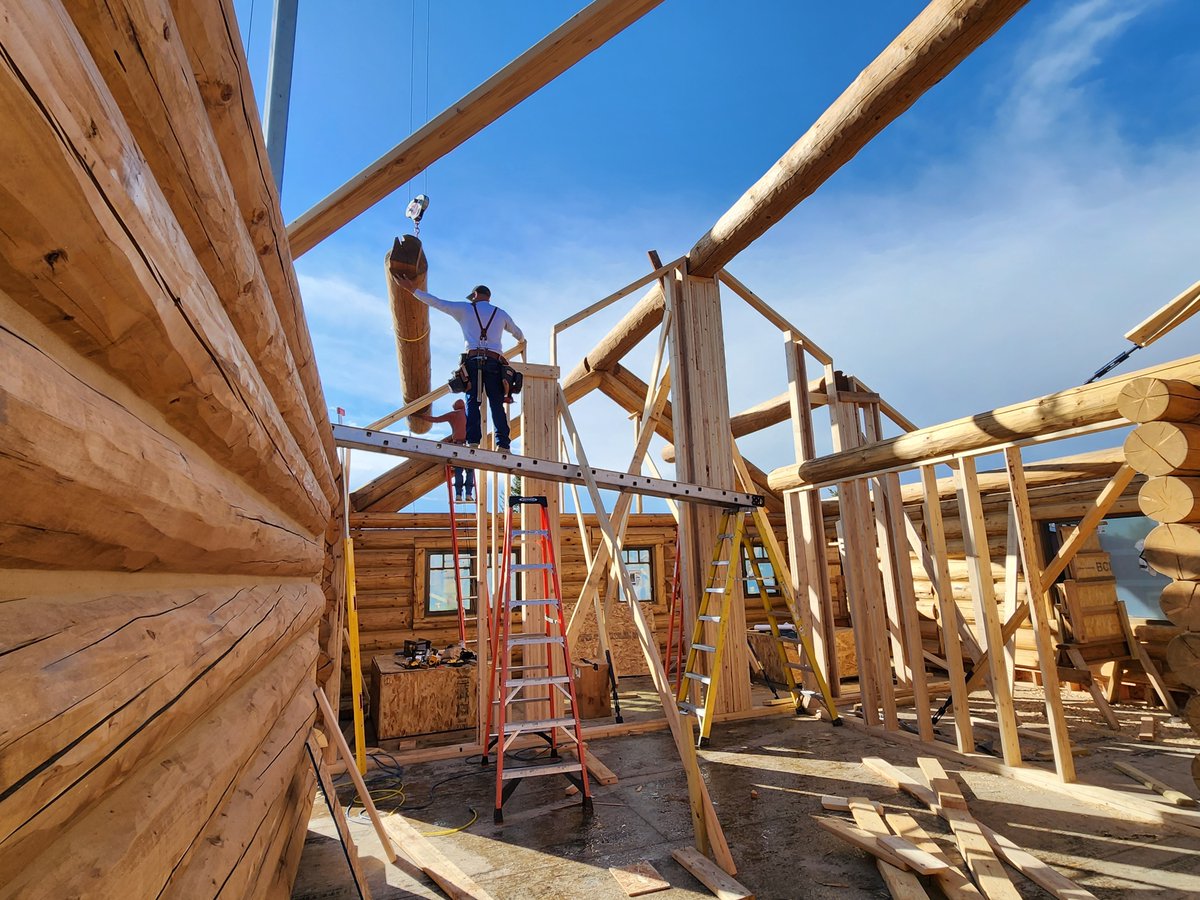 EdgewoodSchafer's tweet photo. For over 40 years, Edgewood has heard comments such as, 'You overbuild everything'. To which we say, 'We are building a multi generational work of art designed to last forever'.
https://t.co/RCZyBLwxLZ
#loghomes #loghomes #InnovativeBuildings #luxuryhomebuilder #edgewood https://t.co/2XrV6ITYEM