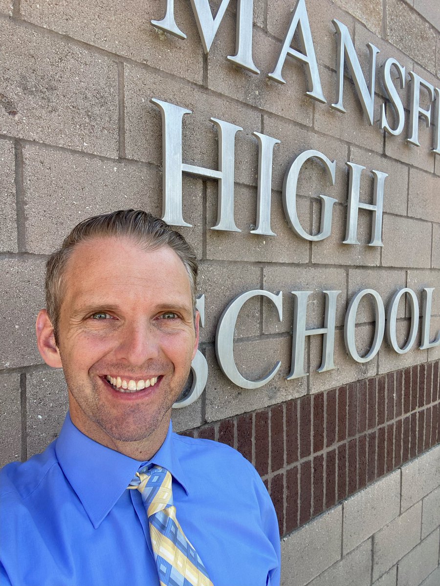 Not a bad day for a couple of <a href="/GoAvaBears/">Ava R-I Schools</a>.  Congratulations to <a href="/ClintonRHall/">Dr. Clint Hall</a> and <a href="/ValentineRocky1/">Dr. Rocky Valentine</a> for beginning their journeys as Superintendent of Logan-Rogersville and Mansfield.  Makes an old High School Principal proud.