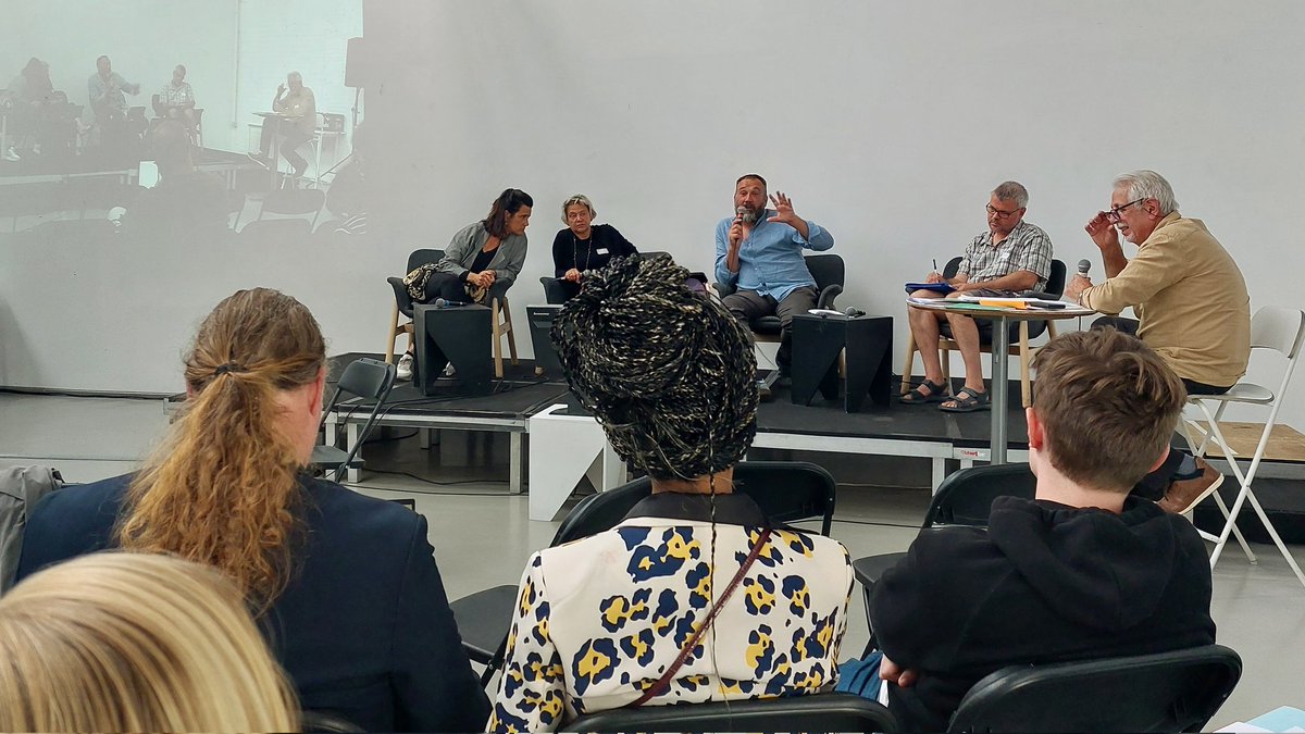 Sanjin_Plakalo's tweet image. Pour #développer et #pérenniser les #tierslieux : @PLS_News est heureux de participer à la #conférence #finale du #projet @3tPlaces à #Bruxelles , aux côtés de ses partenaires. Suivez-nous pour plus d'infos ! @SmartBe_fr @FUEIB @Pietervschie @DFOIW2W @Freref2 @Erasmus_Project