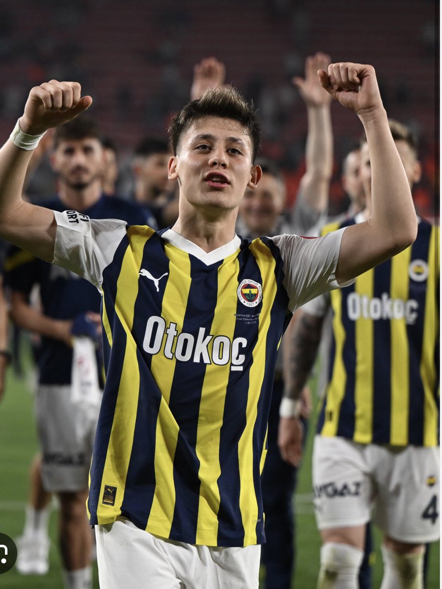 60_Second_Scout's tweet photo. Arda Güler is an unbelievable talent with a huge future ahead of him. 🔮

A move to Real Madrid is a massive chance for him to show what he can do on the world’s biggest stage. 🇹🇷💎

#ArdaGüler #TurkishMessi #RealMadrid #Fenerbahçe https://t.co/rmNoUXCxdQ