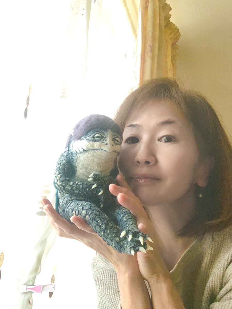 aco_decodoll's tweet photo. ちなみにサイズ感はこんな感じです。最後の妖怪三体(九尾狐、髪切り、北斎河童)は展示会の目玉ようにいつもよりやや大きめに作ってます。 https://t.co/jLxcYpNLPG