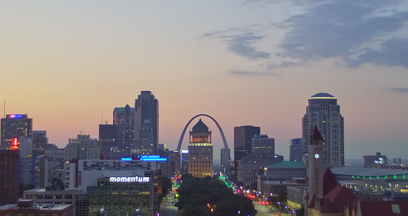 michjagosproat's tweet photo. WOW. What a view from one of our @ksdknews cameras.
Good morning and happy Wednesday!
Tune in to Today in St. Louis at 5AM on RIGHT NOW for more spectacular sunrise shots.
#TodayInStLouis #TISL #StLouisSunrise https://t.co/cm2m3iVzp2