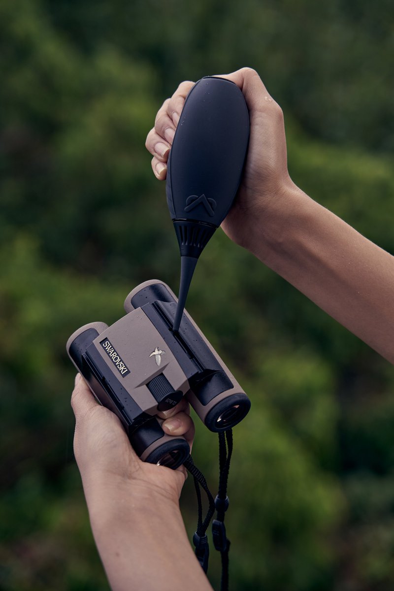 VSGO2013's tweet photo. Introducing the VSGO Air Blower  - Your Cleaning Essential!  💨
Inspired by water droplets and tumblers, this sleek device is designed to clean your cameras 📷, keyboards ⌨️, succulents 🌵, and dusty desktops 💻 effortlessly.
#vsgocleaning #vsgoairblower #vsgogear #cameracleaning https://t.co/PiX3QD3TXa