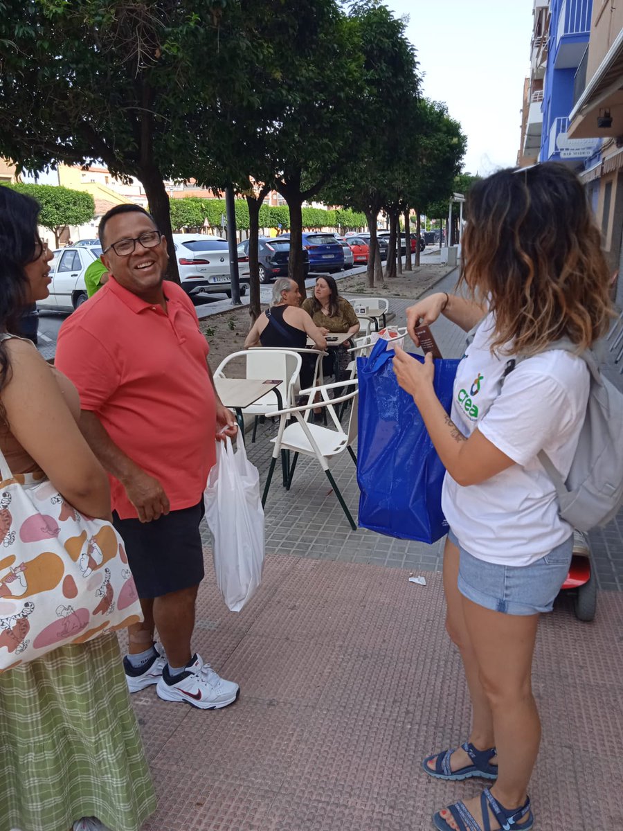 consorcio_crea's tweet photo. 🟤 El municipio de Villena continúa con la campaña de recogida de residuos orgánicos en el barrio de La Paz.
--------
🟤 El municipi de Villena continua amb la campanya de recollida de residus orgànics en el barri de La Paz.
@VillenaAyto
#organico #compost
#CREAmosCompost https://t.co/JwbXykWuDy