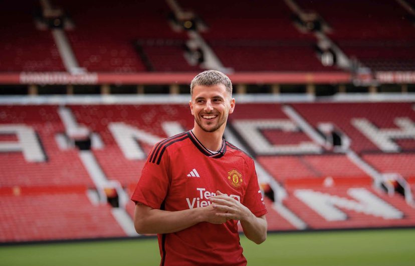 UnitedUpdates's tweet photo. 🚨🏴󠁧󠁢󠁥󠁮󠁧󠁿 Welcome to Manchester United, Mason! 🔴🔴🔴 #MUFC https://t.co/ndmnbb81IV
