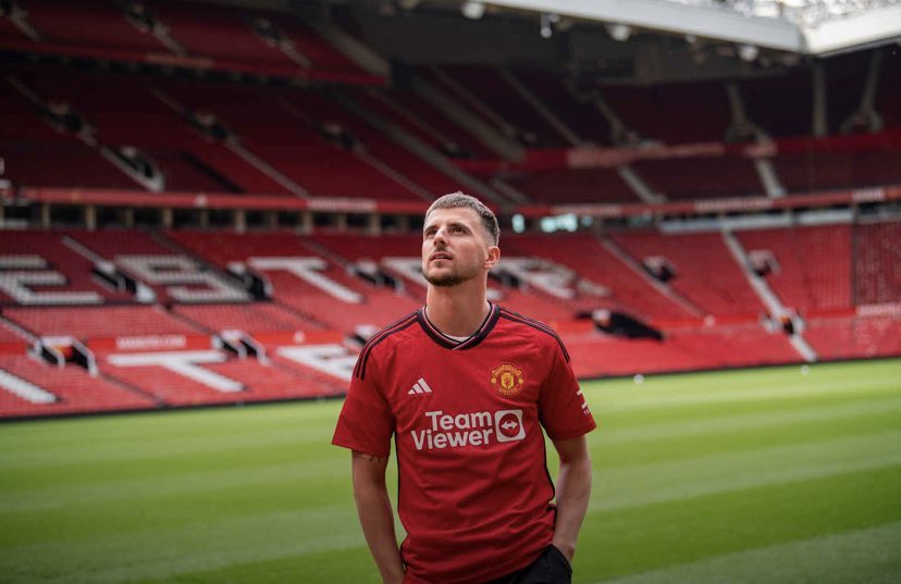 UnitedUpdates's tweet photo. 🚨🏴󠁧󠁢󠁥󠁮󠁧󠁿 Welcome to Manchester United, Mason! 🔴🔴🔴 #MUFC https://t.co/ndmnbb81IV