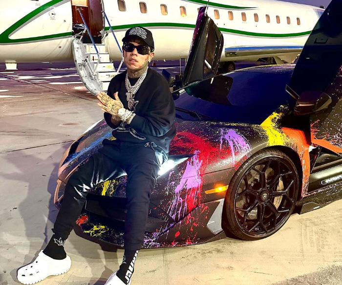 WORLDBLAZE2's tweet photo. 6ix9ine Teams Up With Cuban Singer Lenier On New Music – Dueño https://t.co/ebUgrX5NRL #worldblazenet #worldblaze https://t.co/7kjCiis5gr