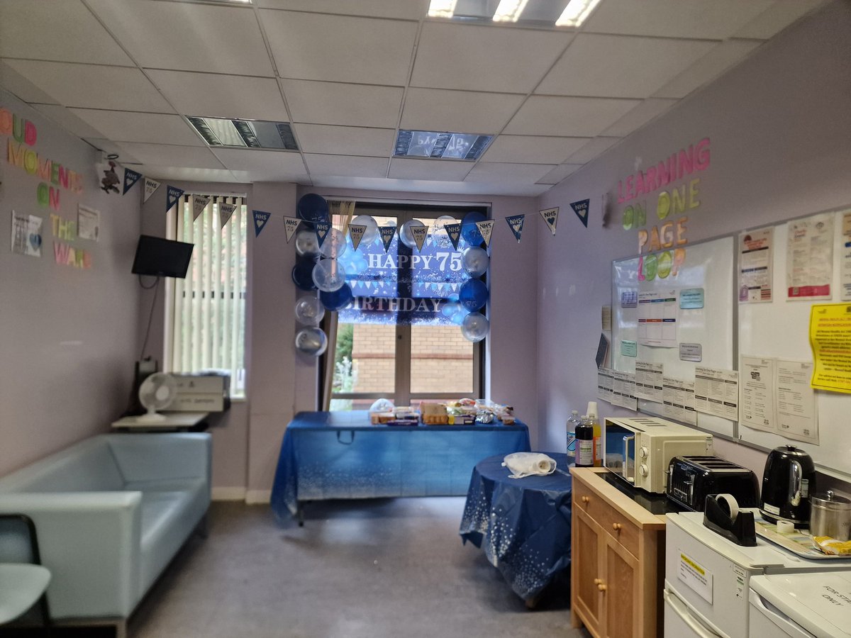 Ward 7 celebrating NHS 75th birthday. Tea and Cake for all the patients and a fiddle for staff <a href="/UHDB_DME/">DME</a> <a href="/DivisionUhdb/">UHDB Medicine Division</a> <a href="/UHDBTrust/">University Hospitals of Derby and Burton NHS FT</a>