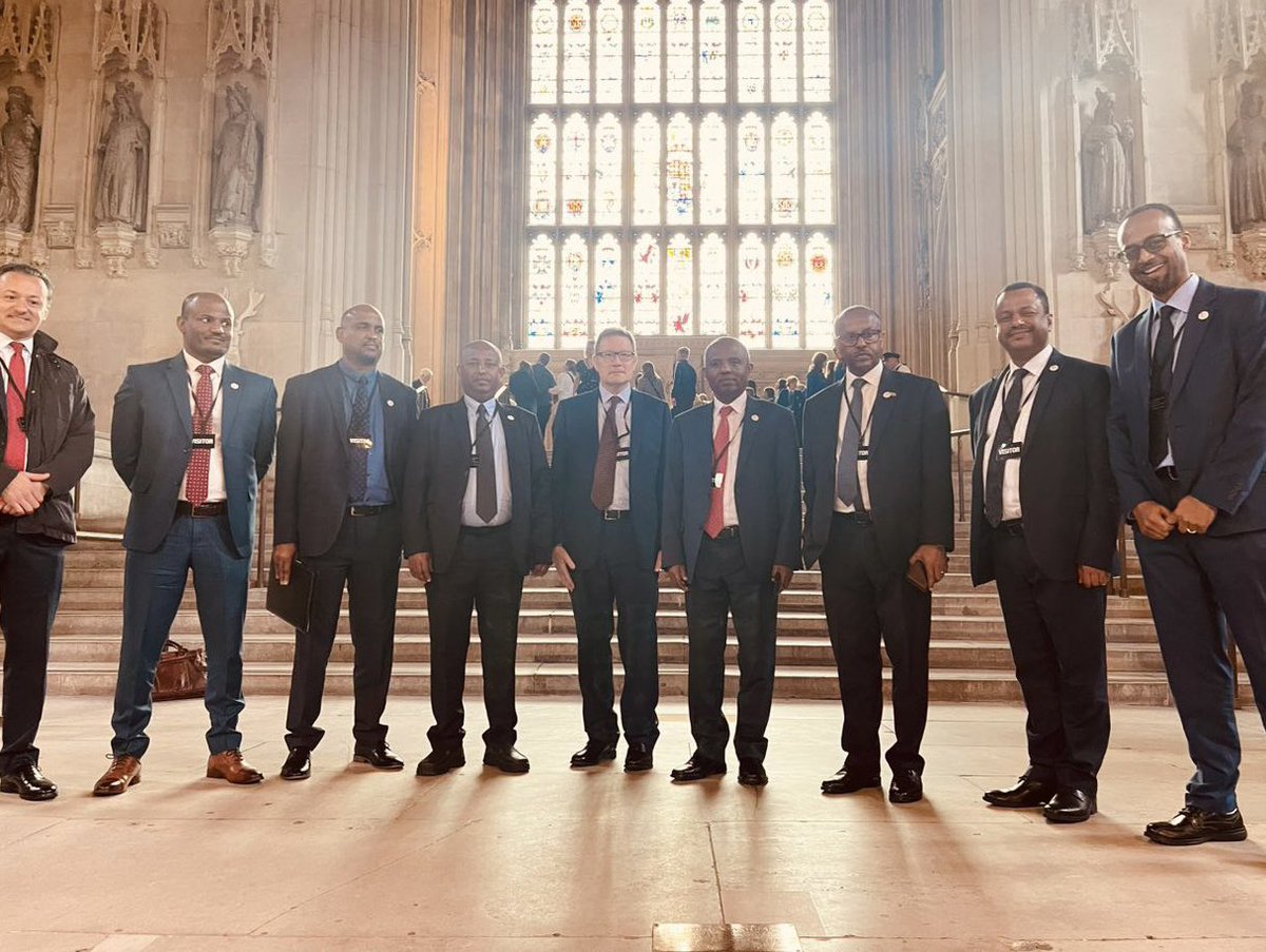 DarrenWelchFCDO's tweet photo. Delighted to welcome @flyethiopian’s CEO and COO to the UK.

50 years of flights between London –   Addis are a testament to our long-standing relationship.
 
Looking forward to the next couple of days where we will work to unlock more opportunities.
 
#GoFarGoTogether https://t.co/h2IGdp53CG