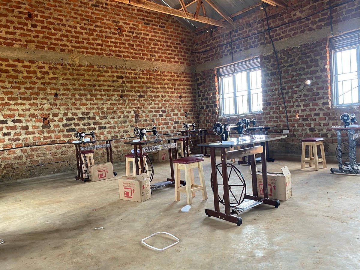 SEETGF's tweet photo. Special thanks to The Hilden Charitable Fund for awarding us the funds to purchase these training materials! 

As we work towards economically empowering teenage mothers in Luuka District, we believe that technical skills like tailoring will help them be able to attain that goal. https://t.co/Afj0haG9Nt