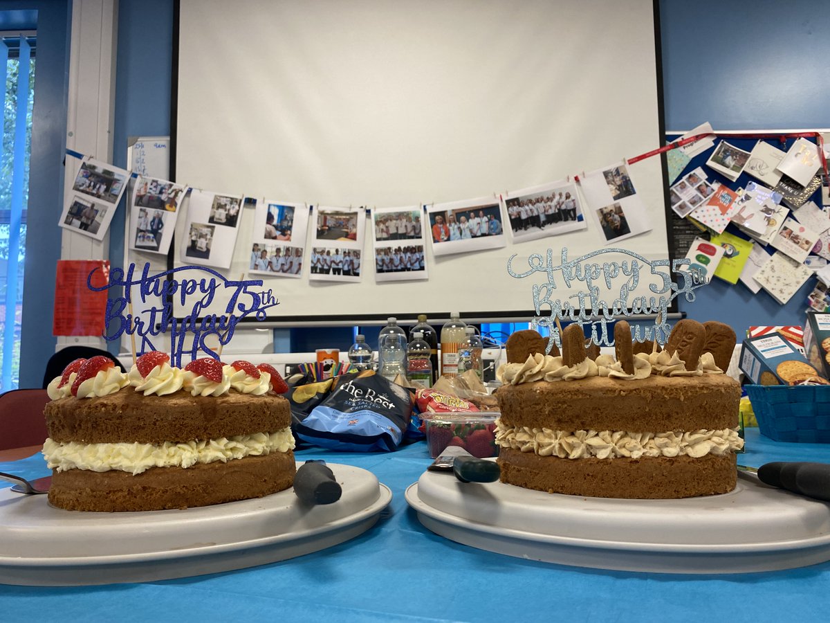 DietitiansUHNM1's tweet photo. Getting the party started the Dietitian way 🍰🥳 #NHS75 #NHSBirthday #55YearsofUHNMDietitians https://t.co/r6aJJVBH4K
