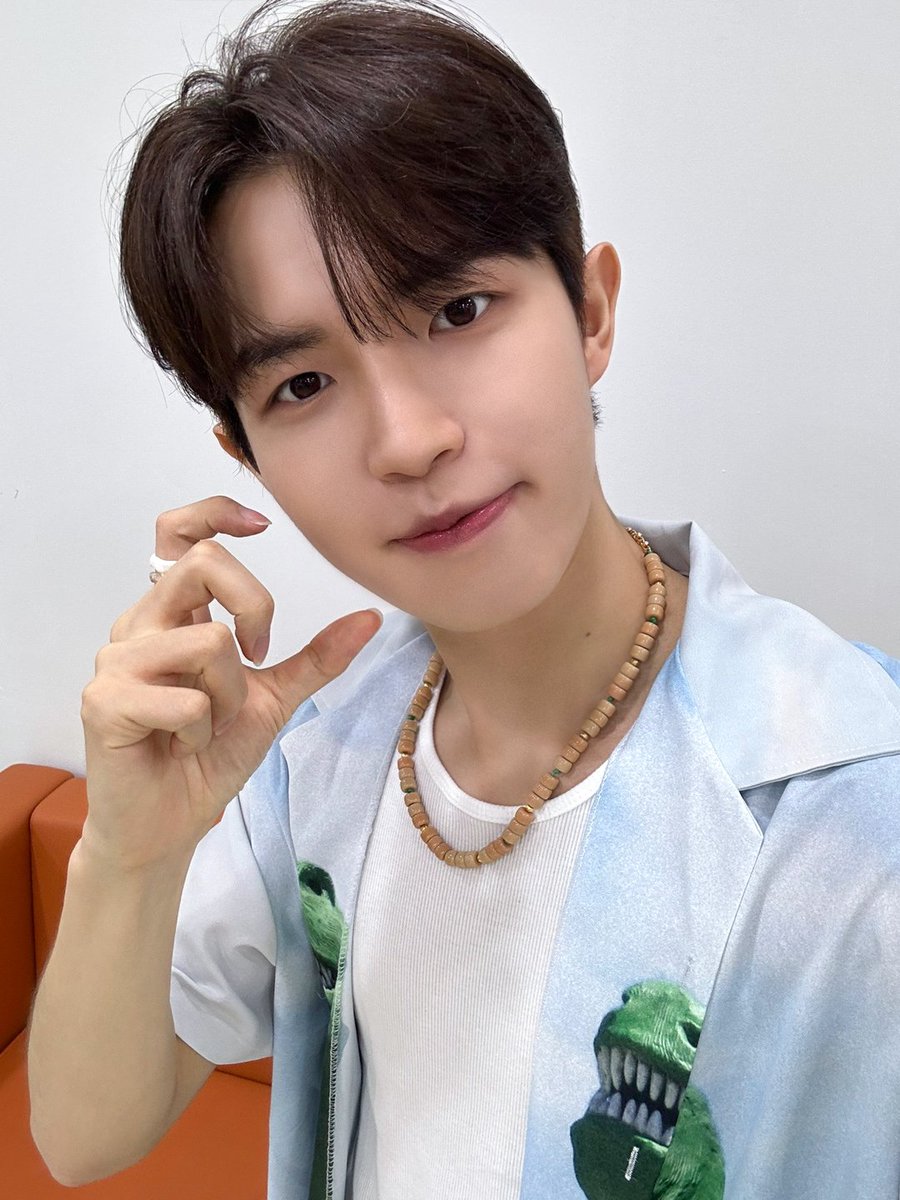 KJH_officialtwt's tweet photo. [#째���의발자국🐾]

#쇼챔피언 까지 접수 완료 ❤🔥

모든 무대에 최선을 다하는
우리 째니 정말 최고야! 👍

째니 무대와 함께한
오늘이 바로 개이득 🥰

#김재환 #KIMJAEHWAN
#JAM #개이득 https://t.co/9Cis5ZVj2J