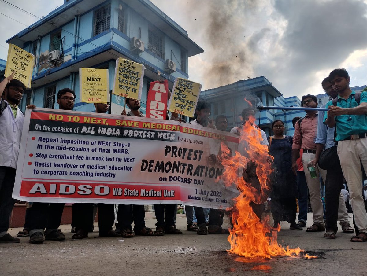 mahaniket's tweet photo. Say no to #NEXT

Resist NExT - save medical education

#nonextfor2019batch
#cancelnext
#savemedicaleducation
#AIDSO

@AIDSO_AIC @NMC_IND
@DrMridulSarkar @medicaldialogs @MoHFW_INDIA @PMOIndia https://t.co/r8ffC8QncS