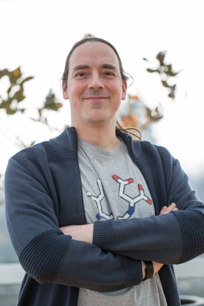 UnanoProject's tweet photo. @AjasjaLjubetic from @kemijski is passionate about possibilities that de novo protein machines have. You can read more about his work and the #Unano project => https://t.co/m4EQluHG9o

#bionanotechnology #nanomedicine #team #UnanoTeamStory https://t.co/HphYcb3ONd