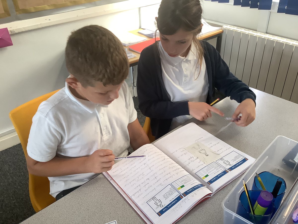StHelensyear3's tweet photo. After our incredible writing session yesterday, Year 3 focused on peer marking to share and discuss their work. Together they had to spot the features of the writing toolkit and discussed how to improve. @PrincipalSTH @STHAssistantHT @AETAcademies https://t.co/cDbfkaZqq9