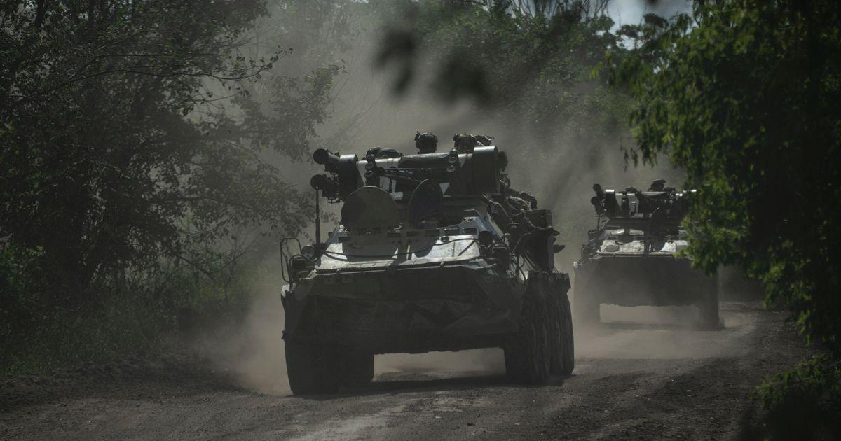 LEXPRESS's tweet photo. Guerre en Ukraine : ces citoyens centrasiatiques devenus chair à canon de Poutine 

Par @CharlieDelmas ⤵️ https://t.co/8IuoZIeCWa https://t.co/8slo2hmaqc