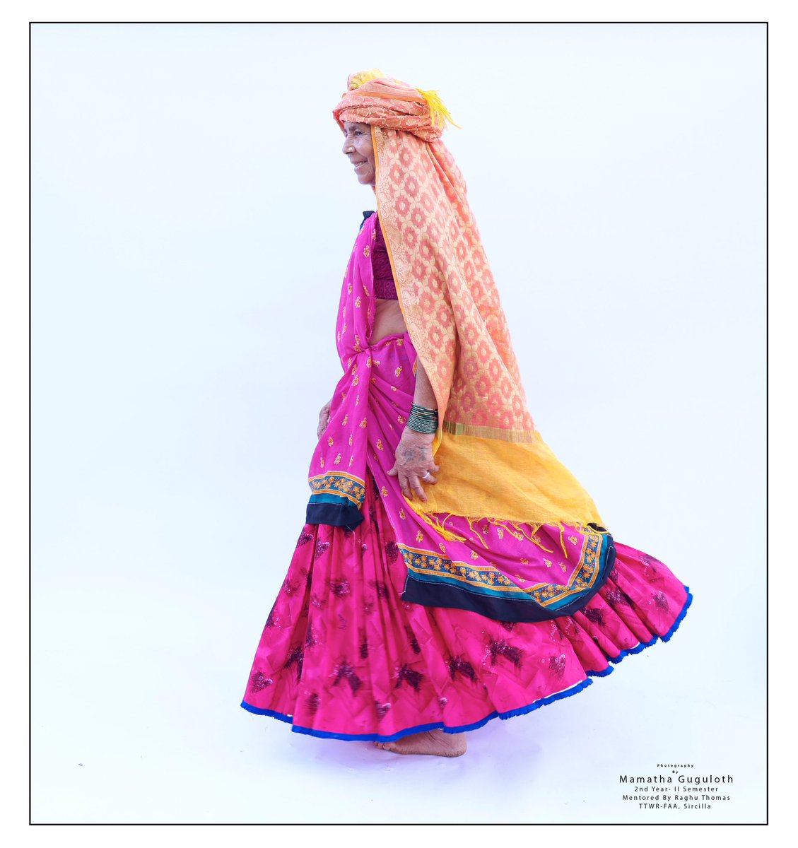KTRBRS's tweet photo. This beautiful picture was picked up by Vogue Italia, a popular Fashion Magazine 

Guess who clicked it?

Mamatha Guguloth, a young student of Photography Telangana Tribal Welfare Fine Arts Academy, Siricilla 👏

My compliments to Mamatha and her teachers on this recognition https://t.co/SVKCPUpKtR