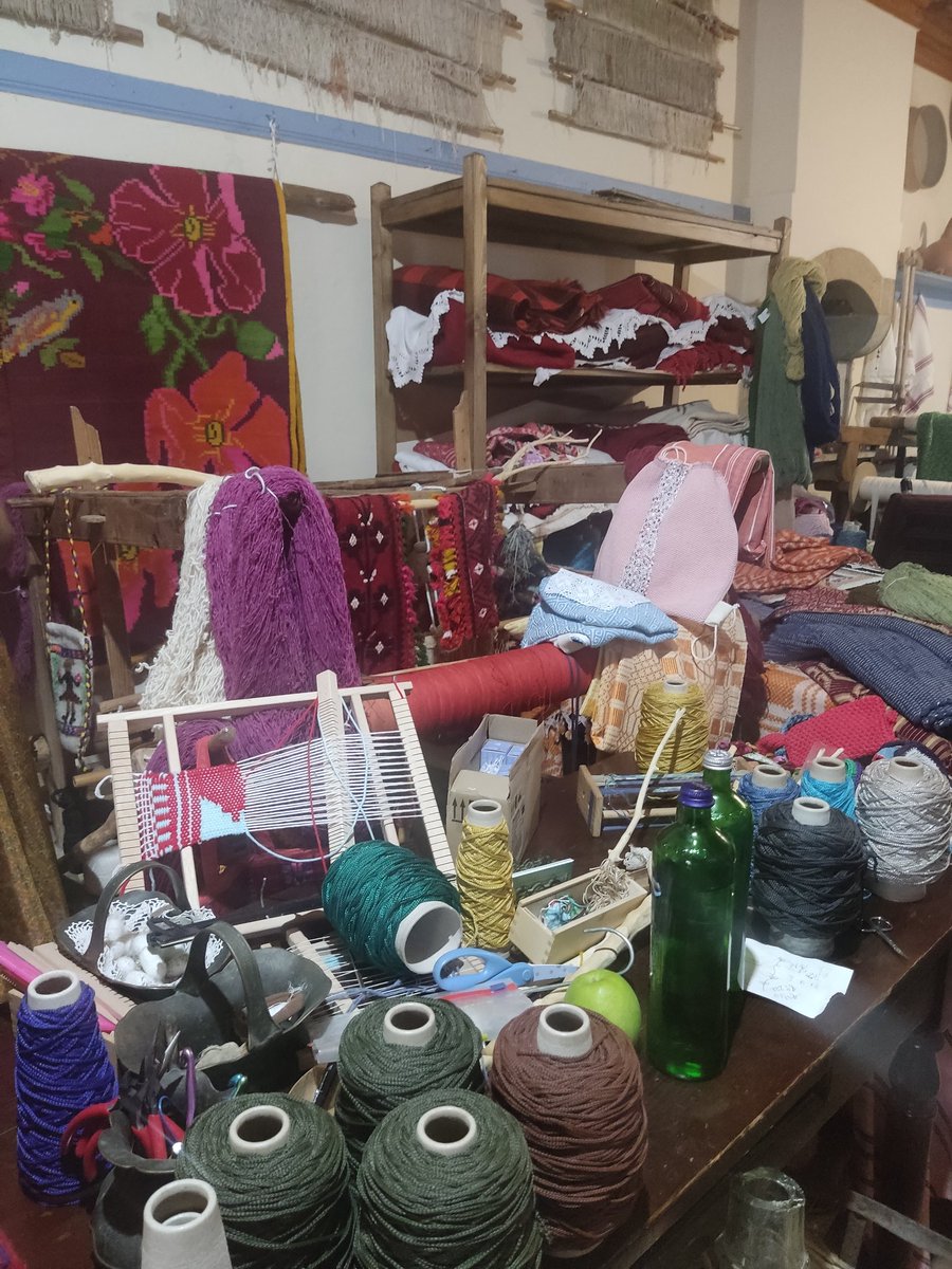 ArchaeoLeyre's tweet photo. #SecondDay π¬π·π§΅ Yesterday was about rigid heddles, creating our own bands, a visit to the INSAP and a lovely evening wandering around Kritsa! @EuroWeb4 #Malia #TextileTools #HandsOn https://t.co/hsRWCb5RH8