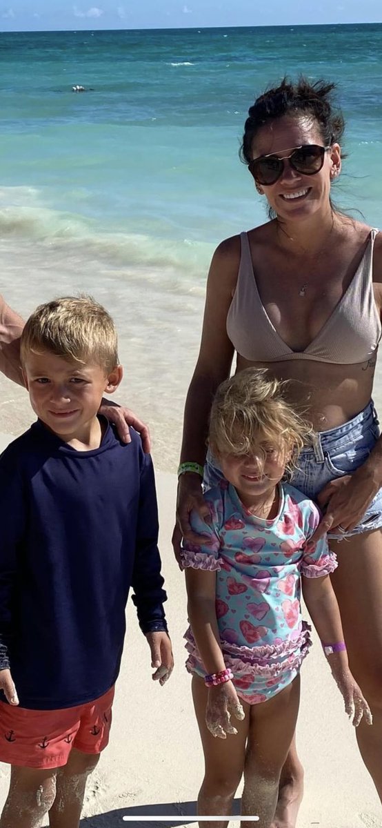 CashMasterWhite's tweet photo. @EdKrassen Family … easily accessible. Just spreading in hopes someone wants to mess with this library and his family https://t.co/Bdp0fdQU7a