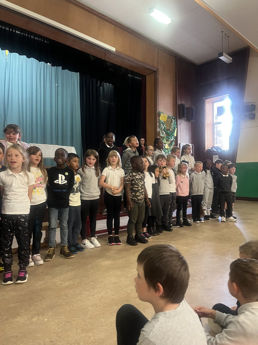 MissBruce00's tweet photo. We sang our farewell song for Mrs Thomson, with words specially written by Miss McGlashan. We have been determined learners practising lots! Rm 3 &amp; Rm 4 P2 @woodside_school https://t.co/yRH4YeVhzn