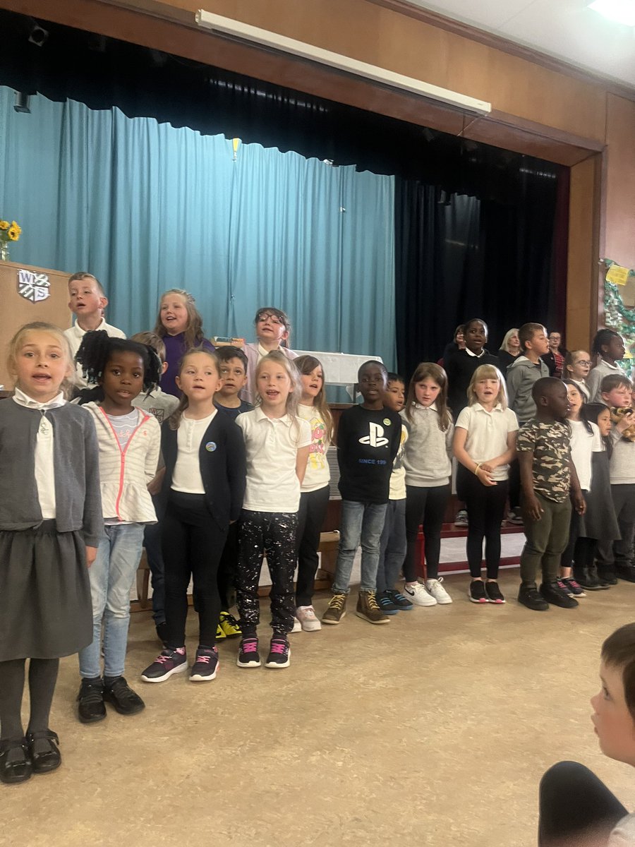 MissBruce00's tweet photo. We sang our farewell song for Mrs Thomson, with words specially written by Miss McGlashan. We have been determined learners practising lots! Rm 3 &amp; Rm 4 P2 @woodside_school https://t.co/yRH4YeVhzn