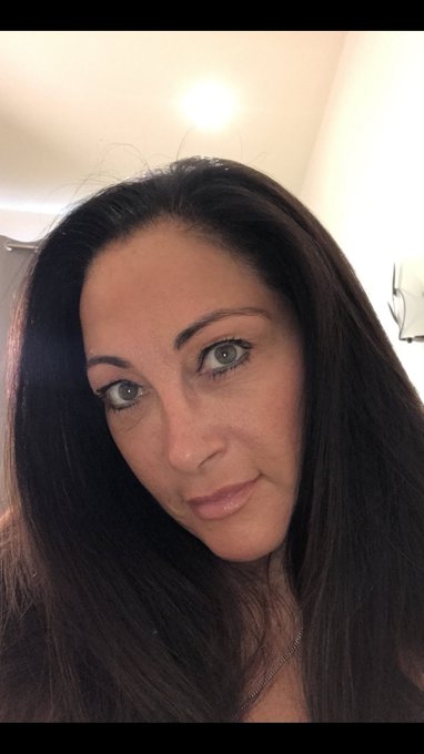 Morning to you all just about to start on the cams so join me now. 😘😘 https://t.co/UIqFDMShbg